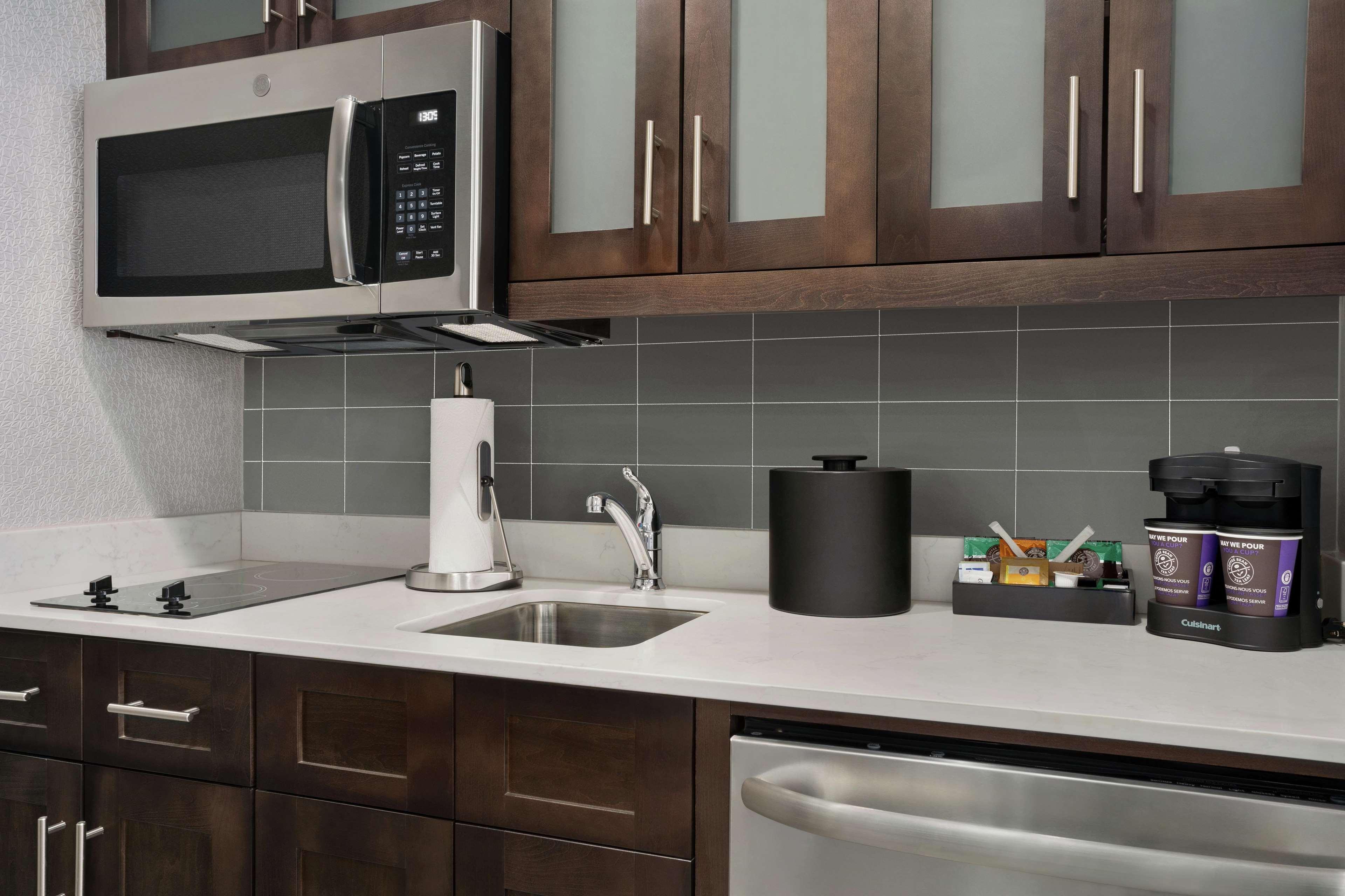 Homewood Suites By Hilton Florence Exteriör bild