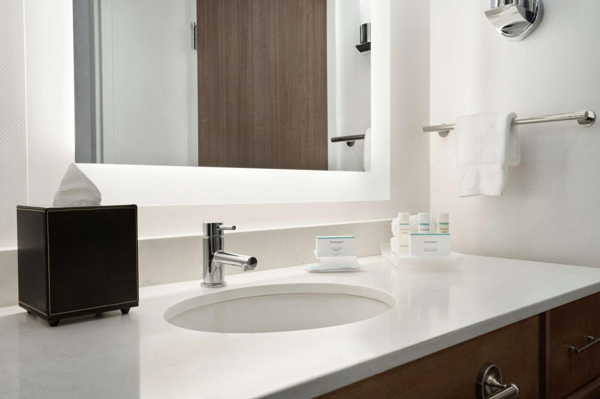 Homewood Suites By Hilton Florence Exteriör bild