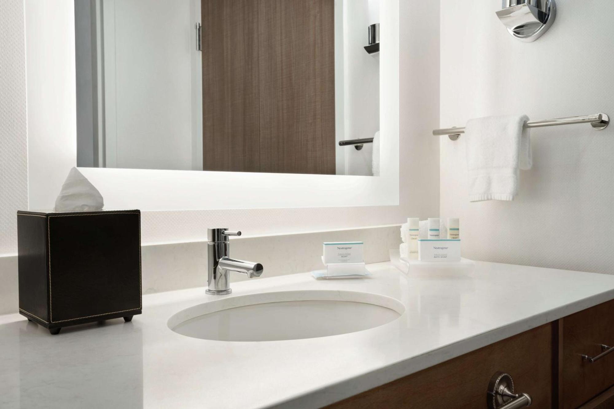 Homewood Suites By Hilton Florence Exteriör bild